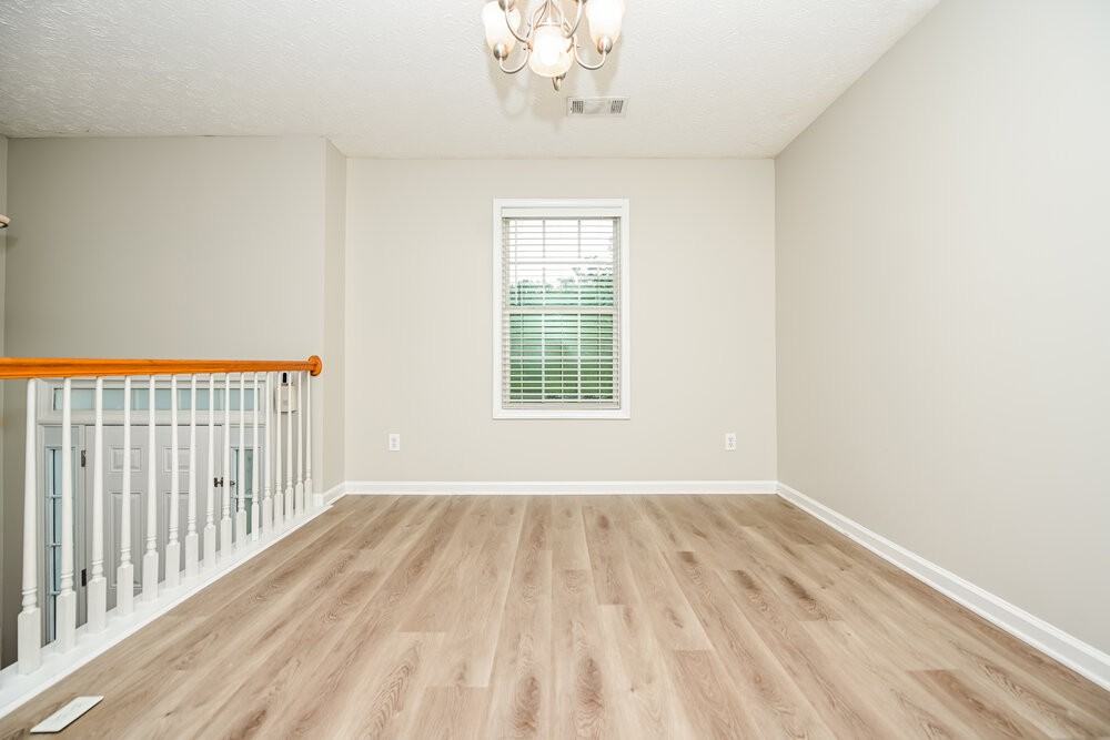 306 Fletcher Ct - Photo 5 of 17