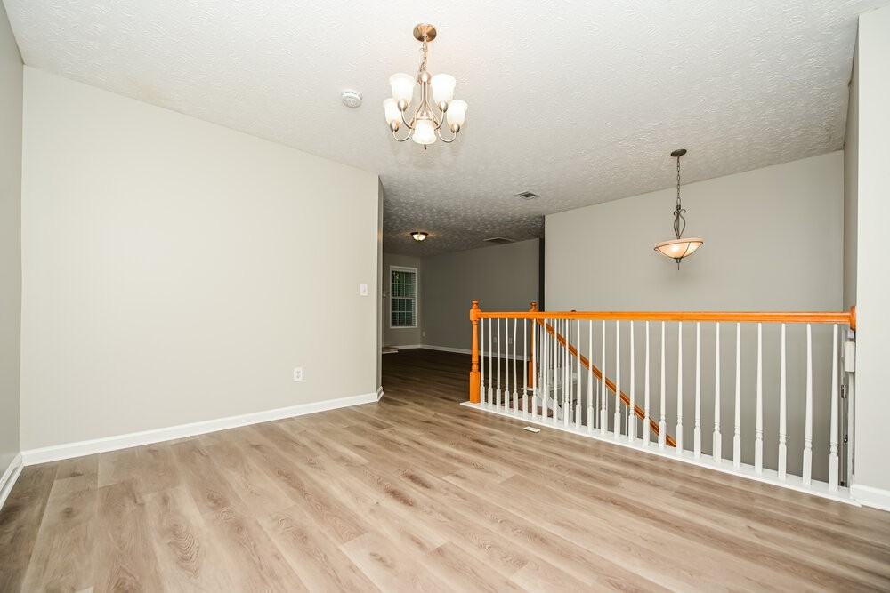 306 Fletcher Ct - Photo 6 of 17