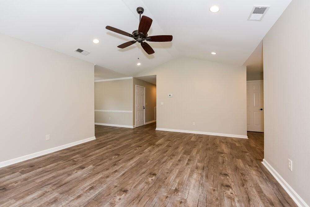3932 Rock Creek Dr - Photo 4 of 16