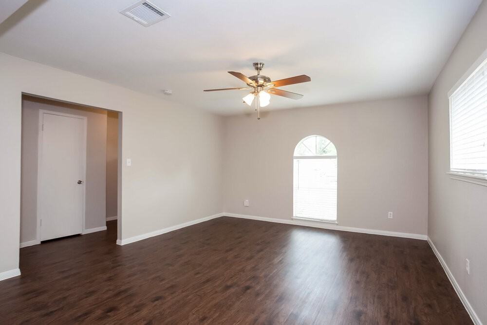 1817 Wren Dr - Photo 3 of 22