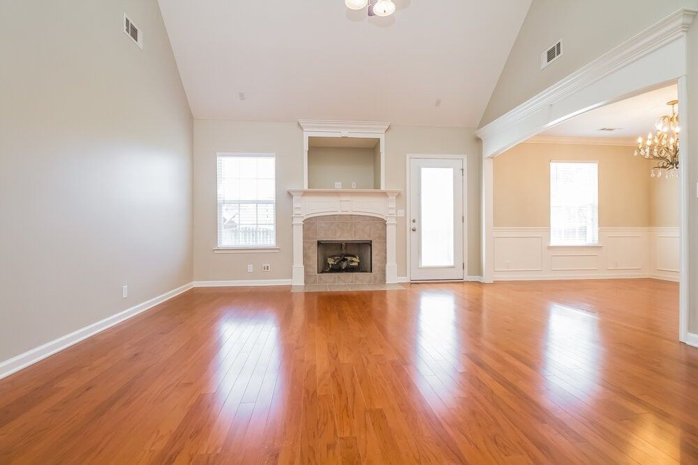 1511 Antebellum Dr - Photo 2 of 17