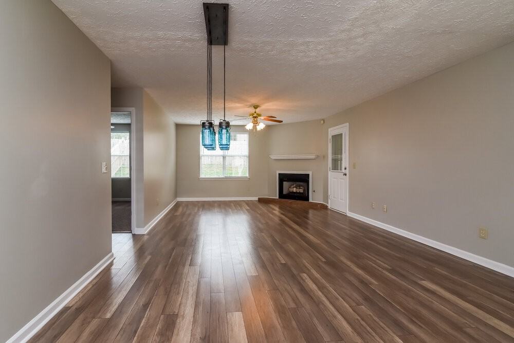 101 Edgehill Ln - Photo 3 of 13