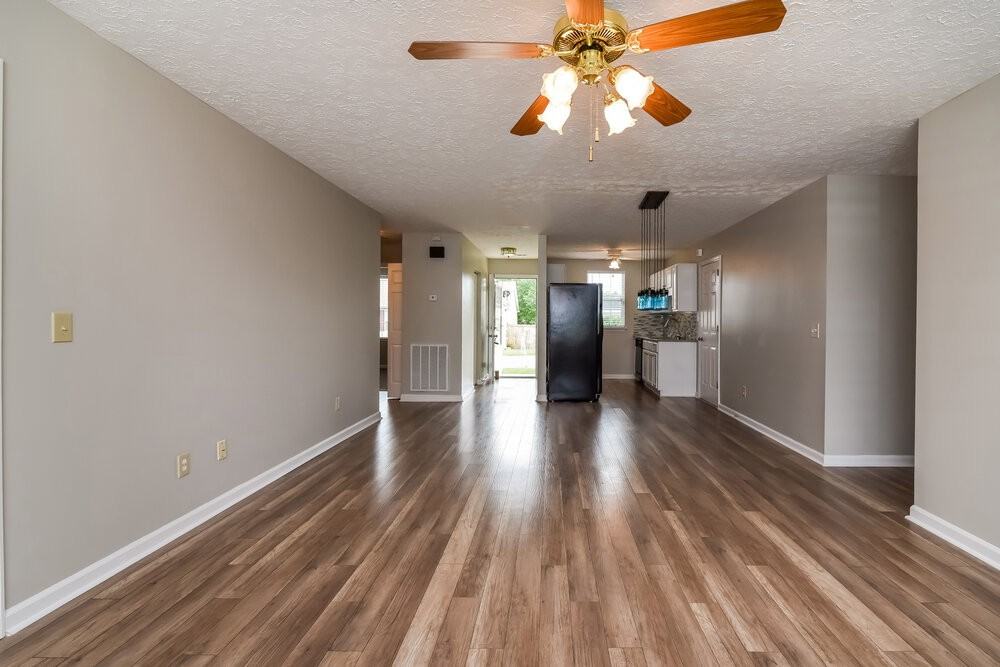 101 Edgehill Ln - Photo 4 of 13