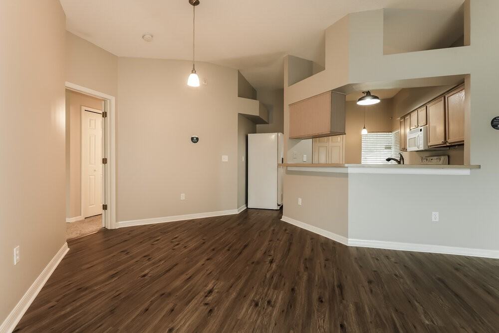6415 Buckhead Ct - Photo 5 of 16