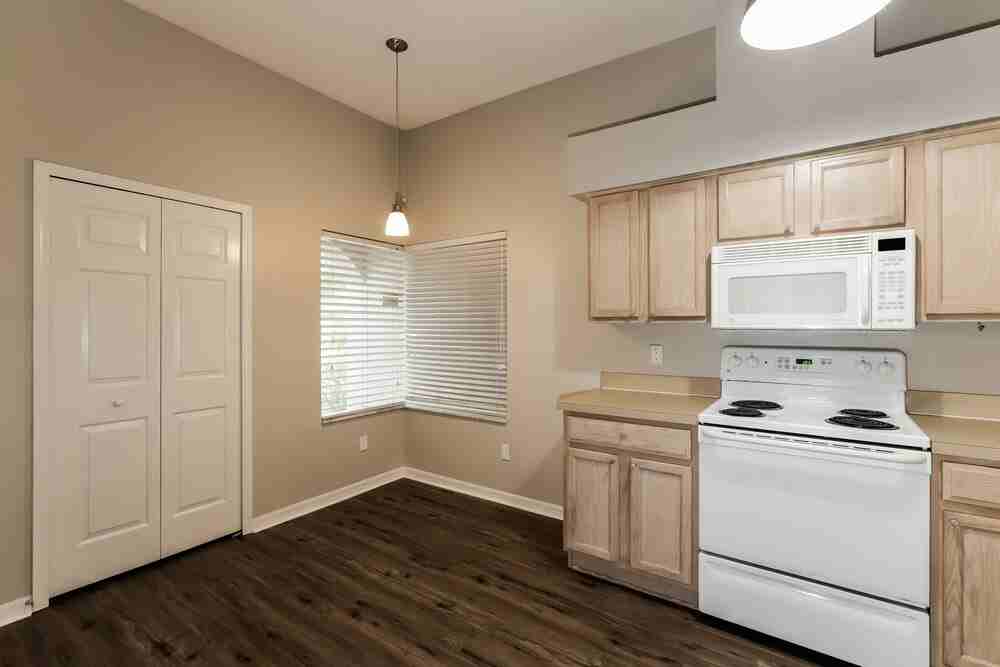 6415 Buckhead Ct - Photo 7 of 16