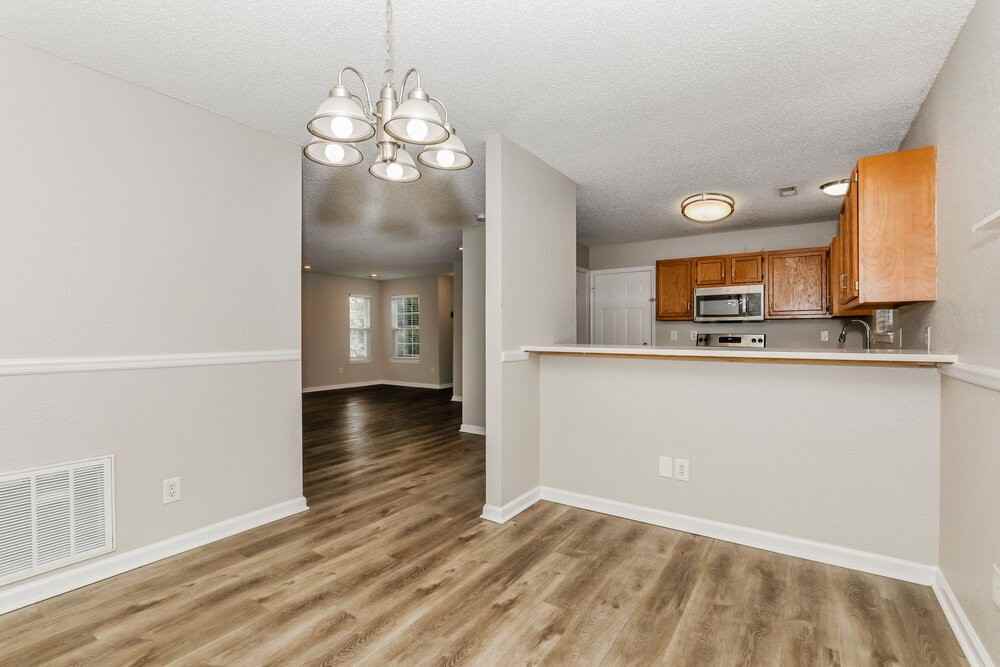 629 Locust Grove Ln - Photo 6 of 16