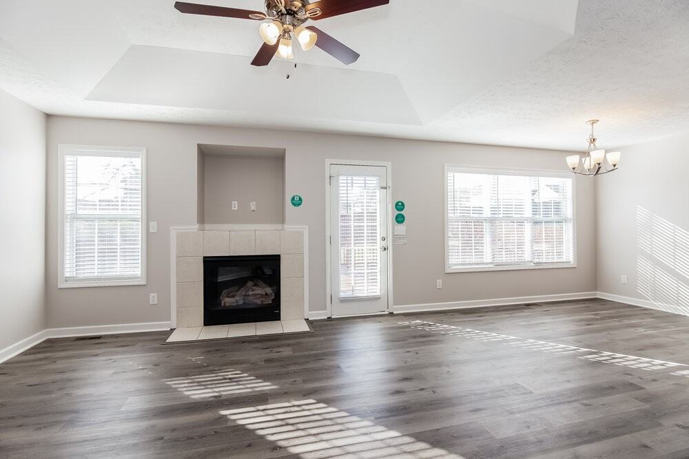 634 Loch Lomond Cir - Photo 3 of 16