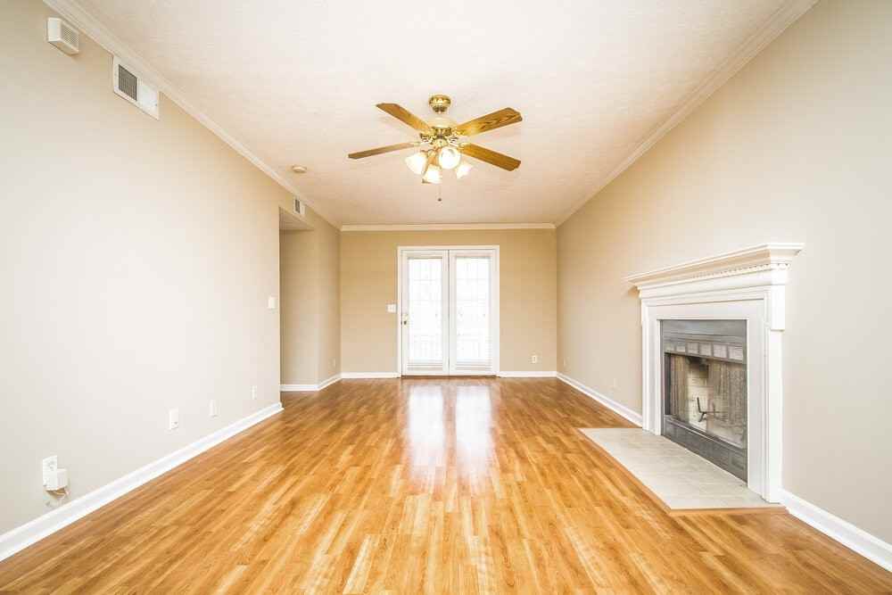 1215 Cedarbend Dr - Photo 3 of 13