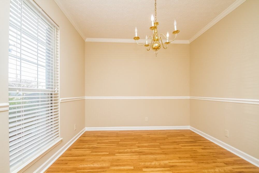 1215 Cedarbend Dr - Photo 4 of 13