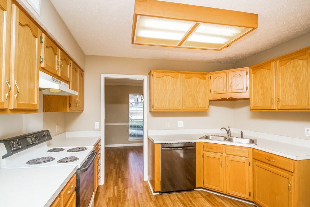 1215 Cedarbend Dr - Photo 6 of 13