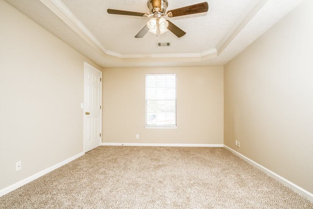 1215 Cedarbend Dr - Photo 7 of 13