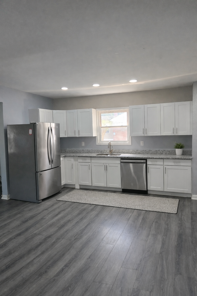 1740 Randolph Ave - Photo 2 of 11
