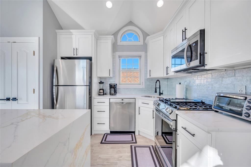 68 Brookline Avenue #2 - Photo 7 of 17