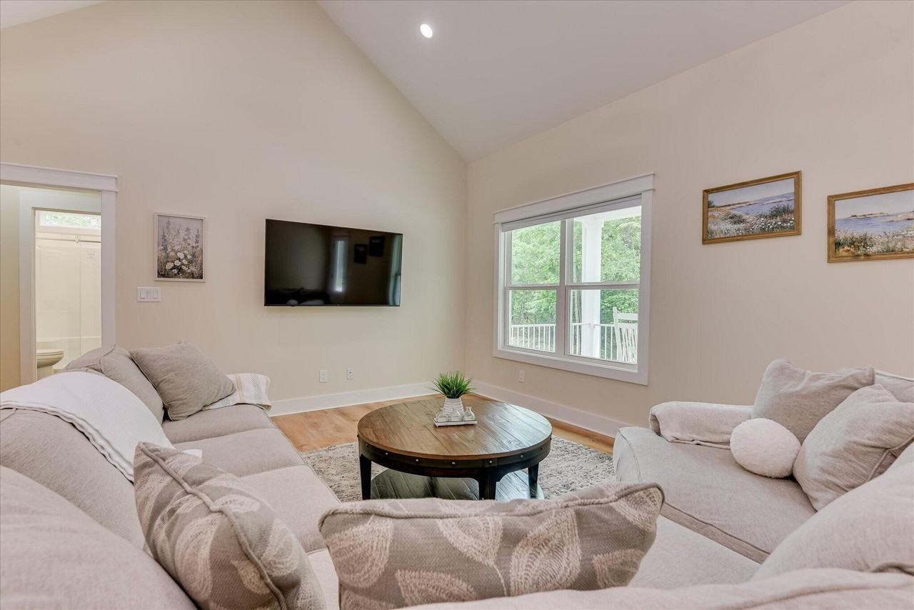 272 Old Barnwell Rd - Photo 4 of 26