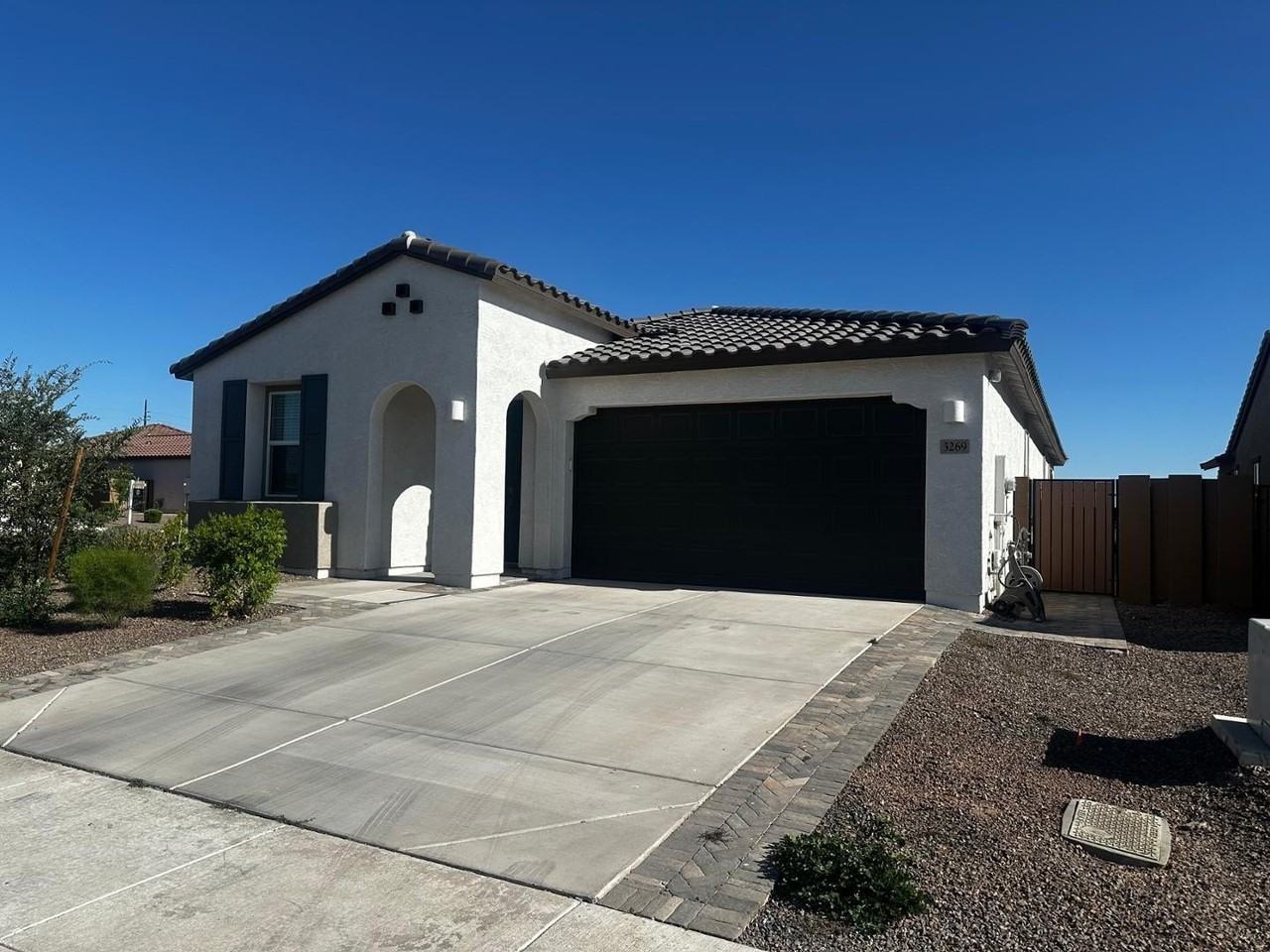 3269 E Baler Dr - Photo 2 of 50