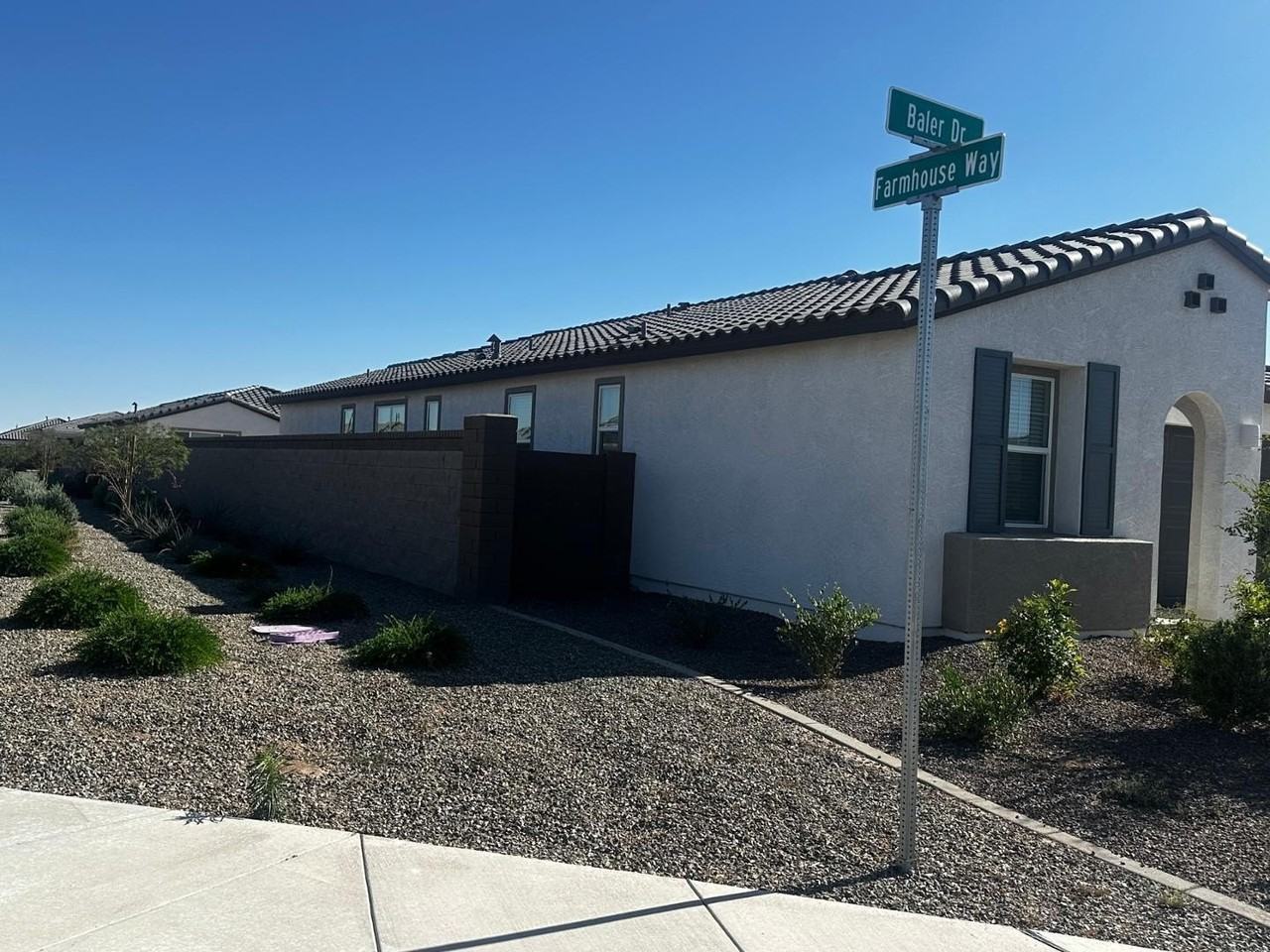 3269 E Baler Dr - Photo 5 of 50