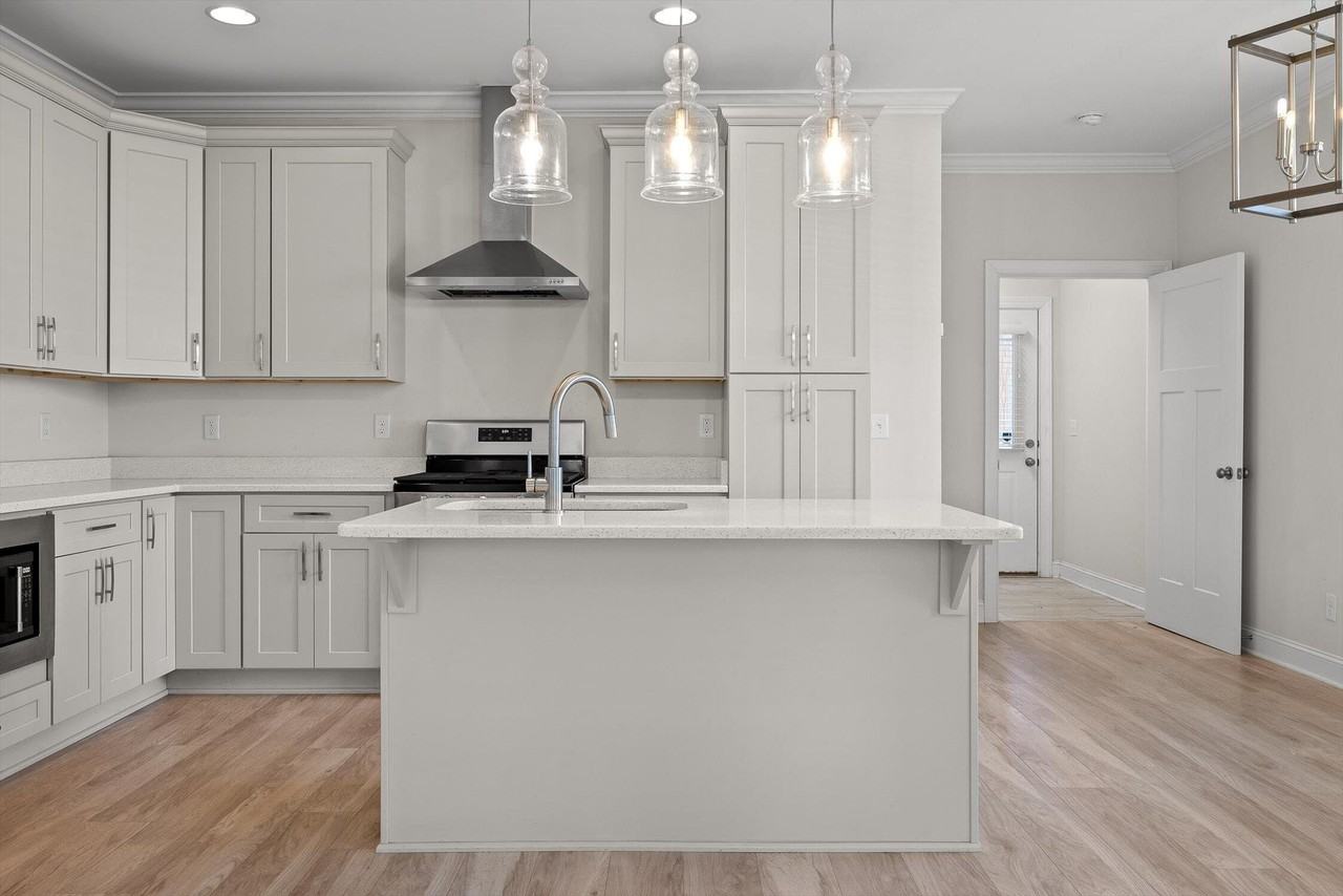 1507 Washington St - Photo 4 of 50