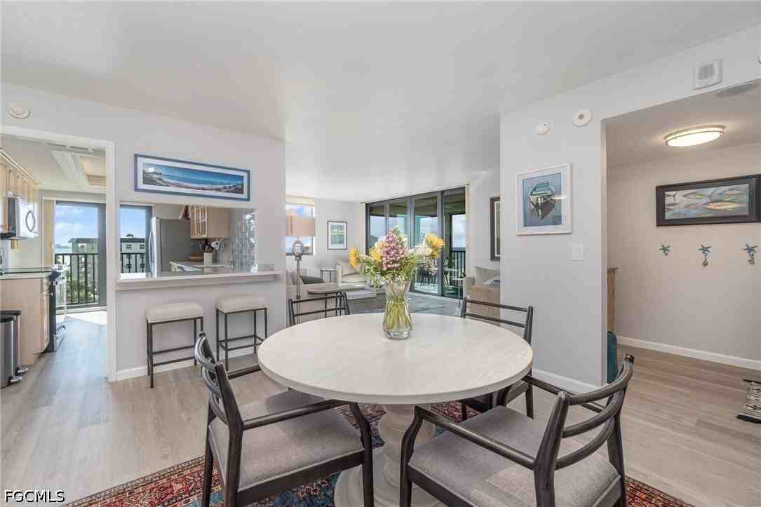2810 Estero Blvd #511 - Photo 4 of 29
