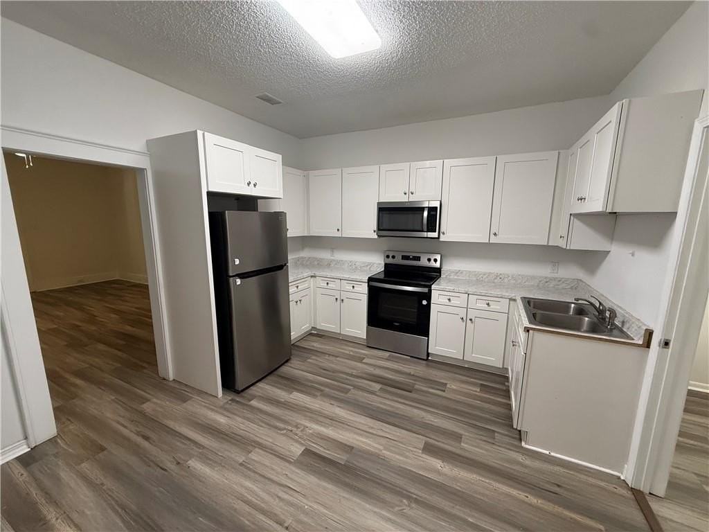 314 1st St - Photo 6 of 31