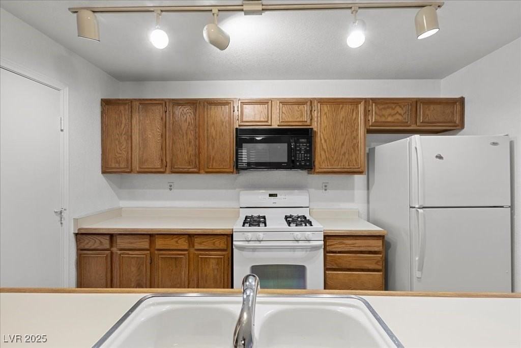 2623 S Durango Dr #102 - Photo 3 of 28