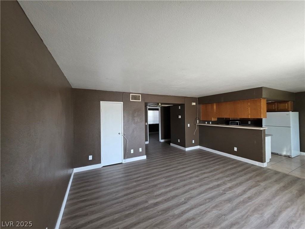 5165 Glendale Ave #B - Photo 7 of 48