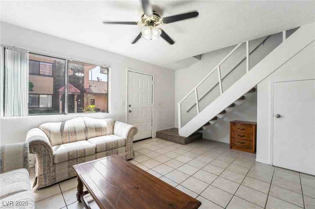 4302 Lynnann Dr - Photo 2 of 19