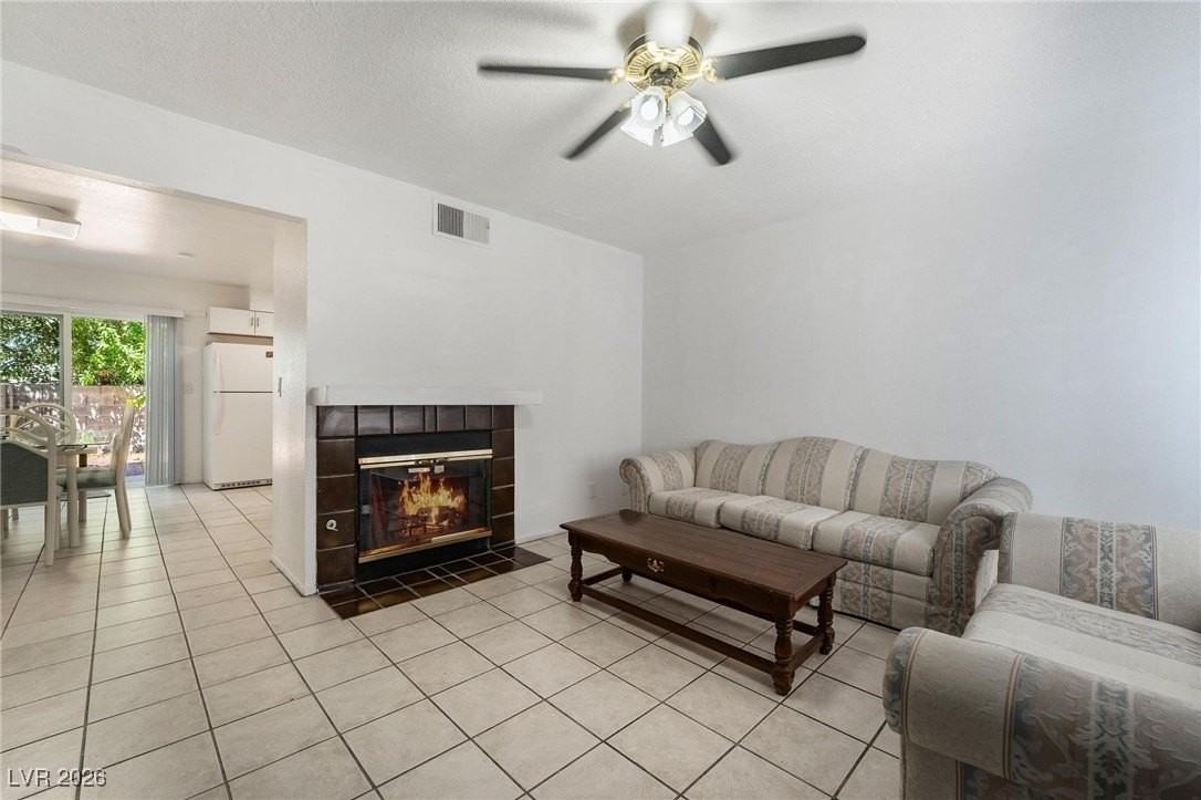 4302 Lynnann Dr - Photo 5 of 19