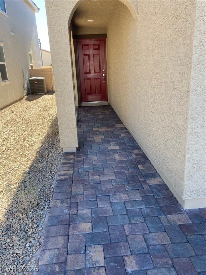 8423 Vulturo Ave - Photo 3 of 22