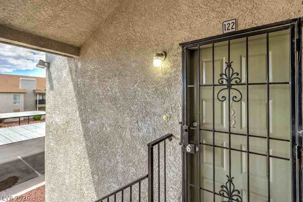 2981 Country Manor Ln #122 - Photo 5 of 32