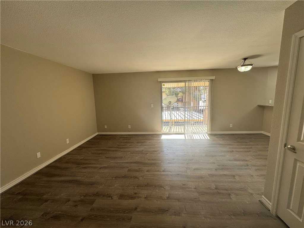 5471 Indian River Dr #402 - Photo 7 of 17