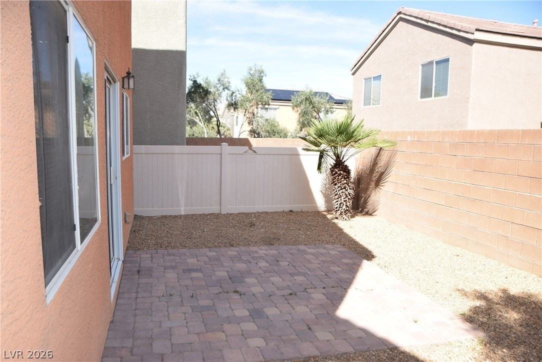 9440 Crimson Sky St - Photo 2 of 35