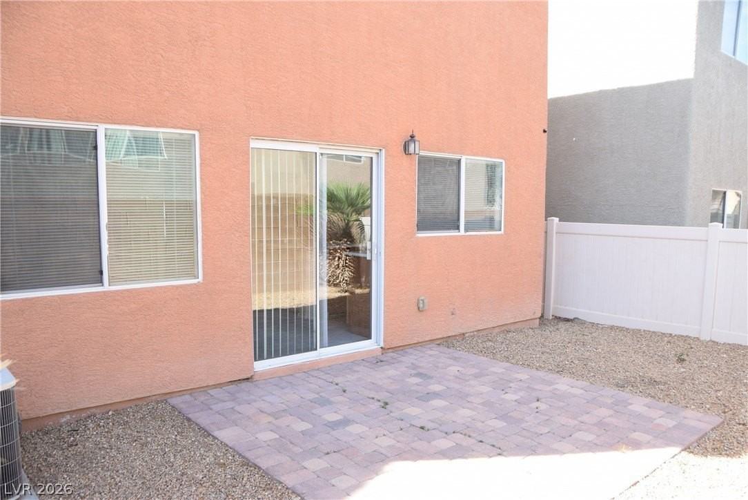 9440 Crimson Sky St - Photo 4 of 35