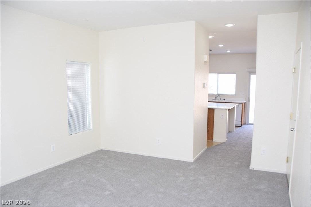 9440 Crimson Sky St - Photo 7 of 35