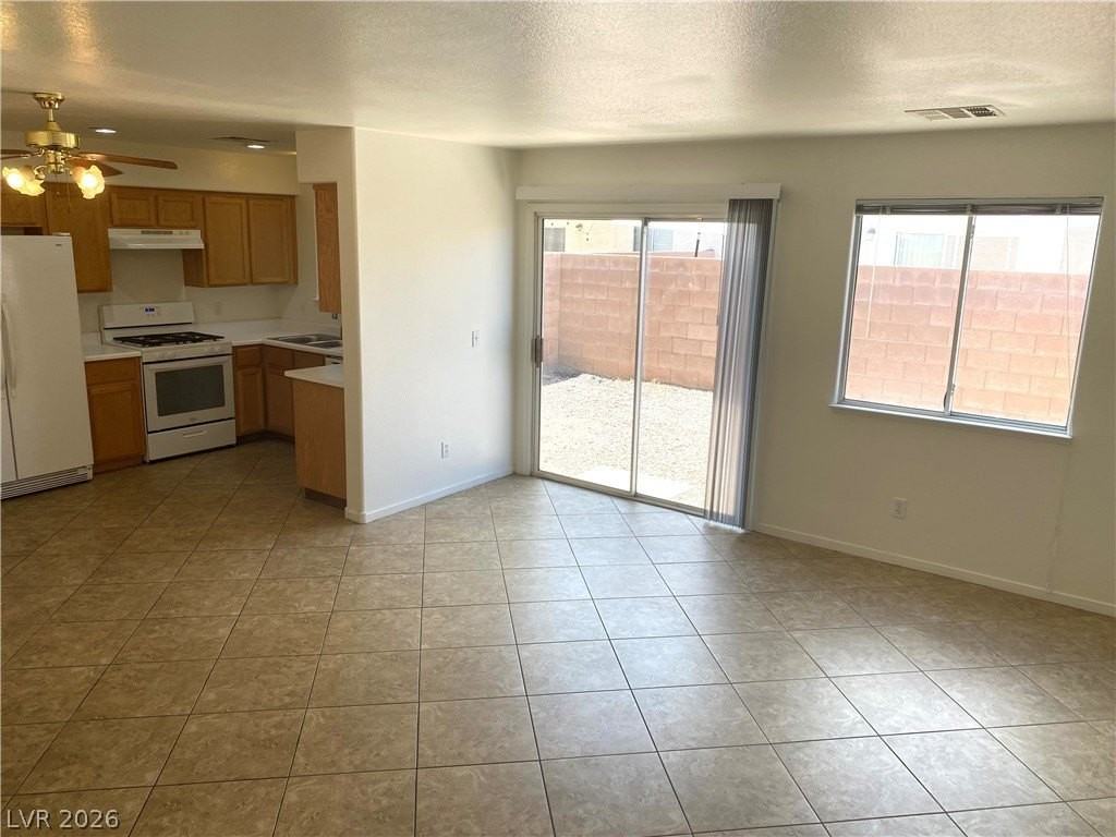 701 Spotted Eagle St - Photo 6 of 42