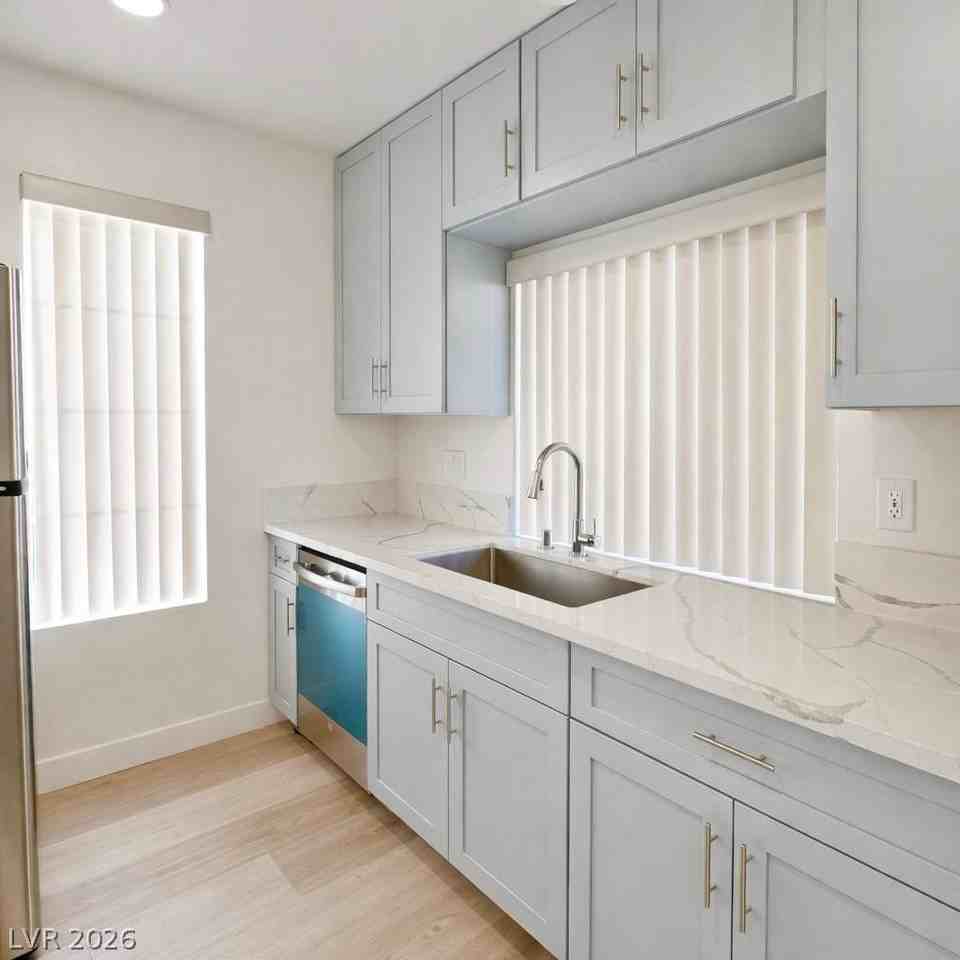 4724 Nara Vista Way #202 - Photo 3 of 12