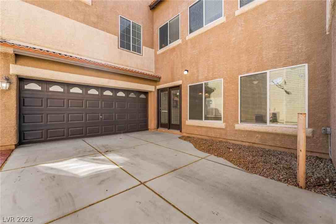 9372 Glendora Valley St - Photo 3 of 24