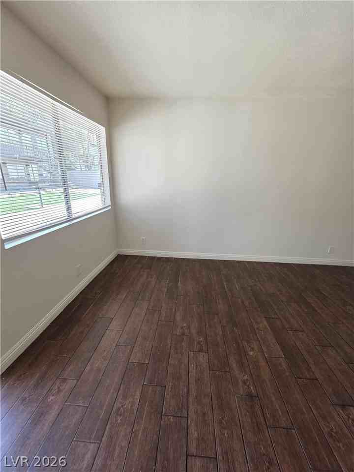 2626 Lynnwood St #2 - Photo 7 of 10