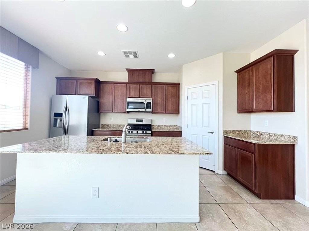 5729 Tideview St - Photo 7 of 25