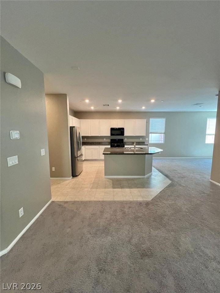 6071 Castle Gardens Ave - Photo 5 of 21