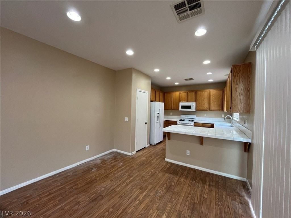 5420 Pipers Meadow Ct - Photo 4 of 15