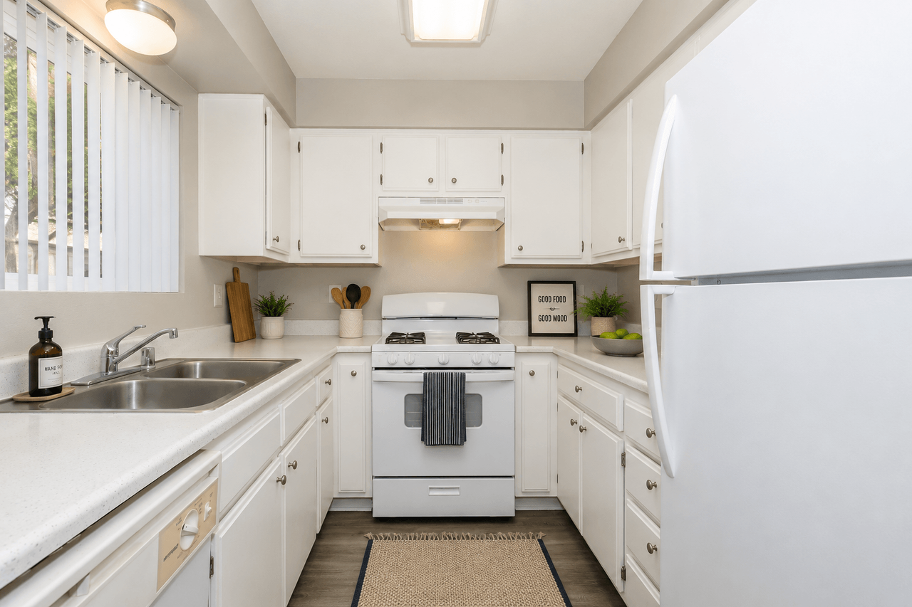 Sienna Heights - Photo 2 of 21