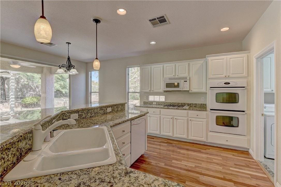 5211 Vedra Ct - Photo 6 of 30