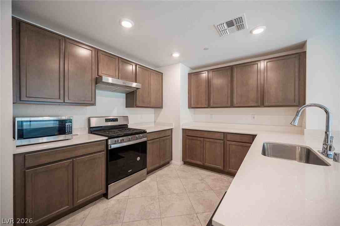 3535 Montepulciano Ln - Photo 3 of 45