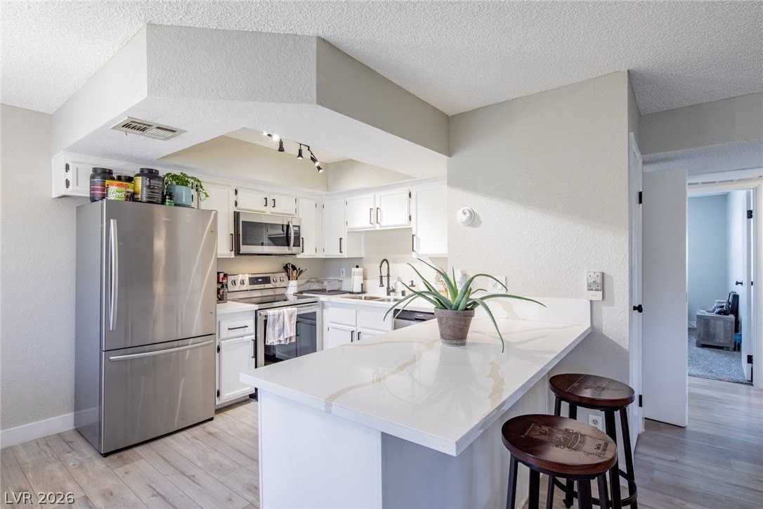 1212 Observation Dr #201 - Photo 2 of 19