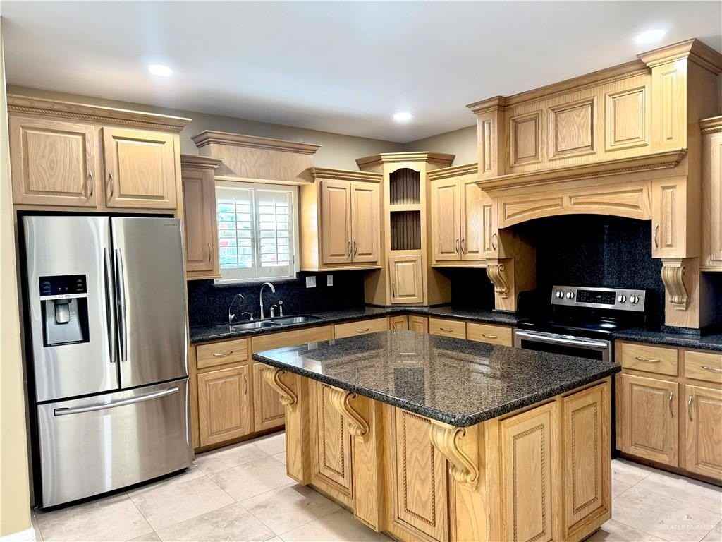 2438 Leanna Denae Ave - Photo 5 of 23