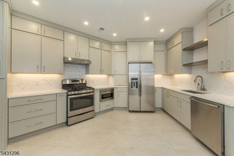 74 Glattly Dr - Photo 5 of 22