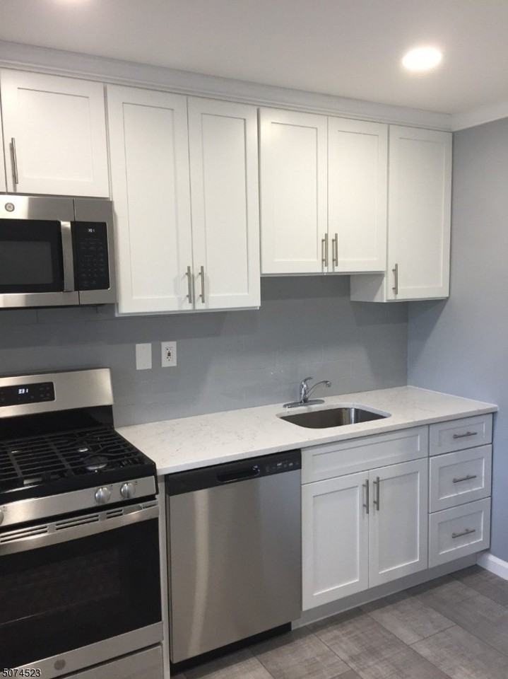 10 Stanford Dr #3A - Photo 5 of 7