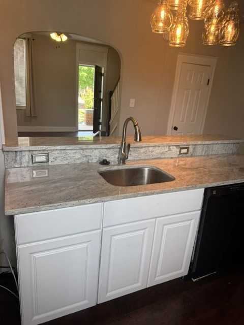 1521 Montpelier St #1 - Photo 4 of 28