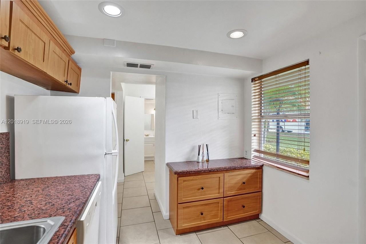 1601 Ne 191st St #B112 - Photo 5 of 31