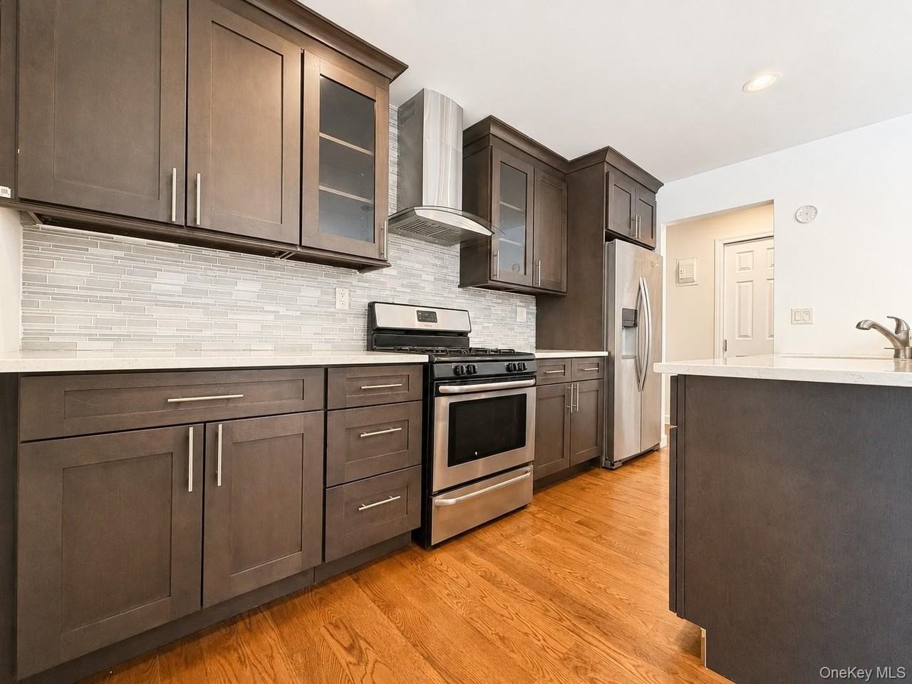 330 Central Park Ave #F8 - Photo 5 of 17